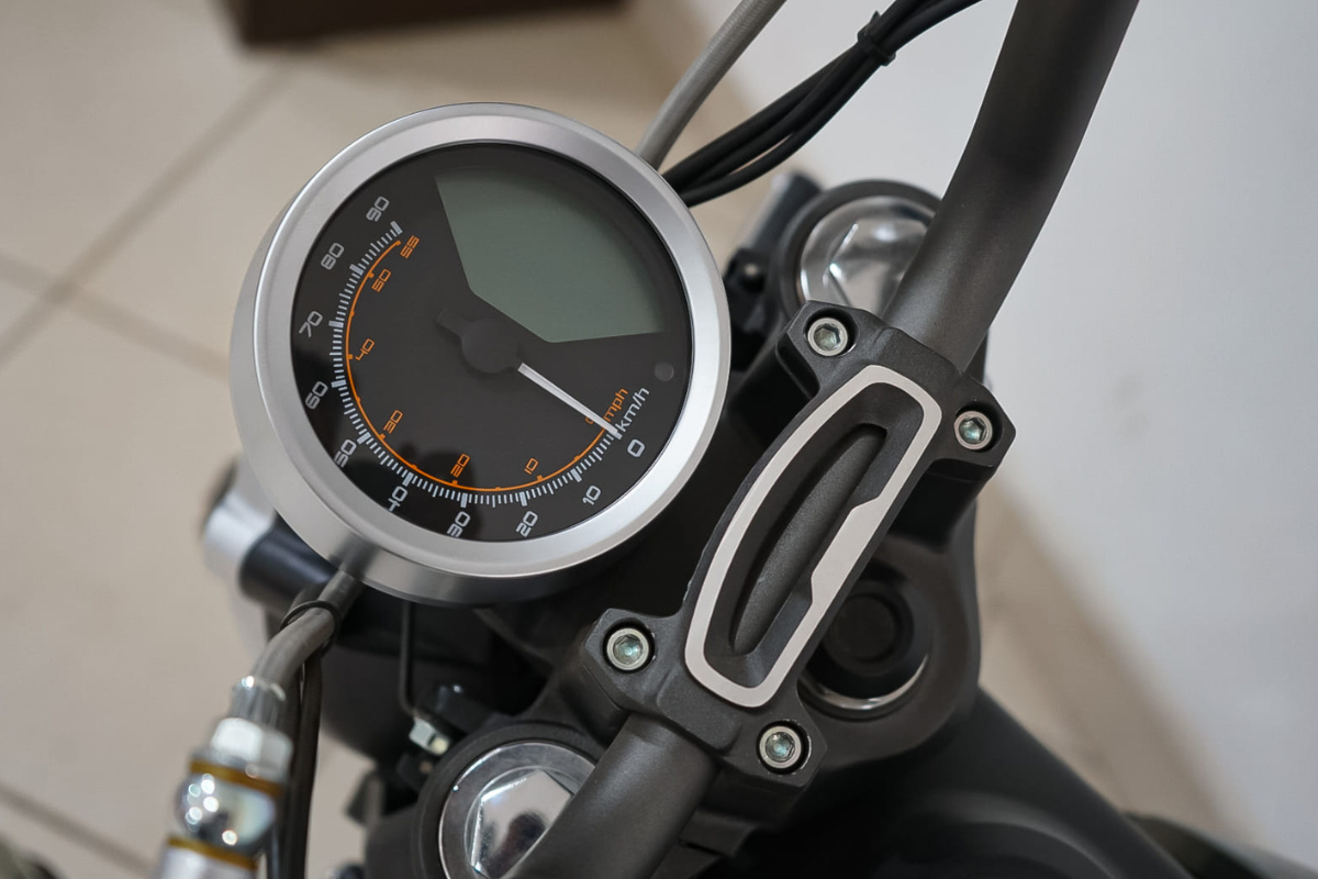 Tablero analógico-digital de la Quantum TC