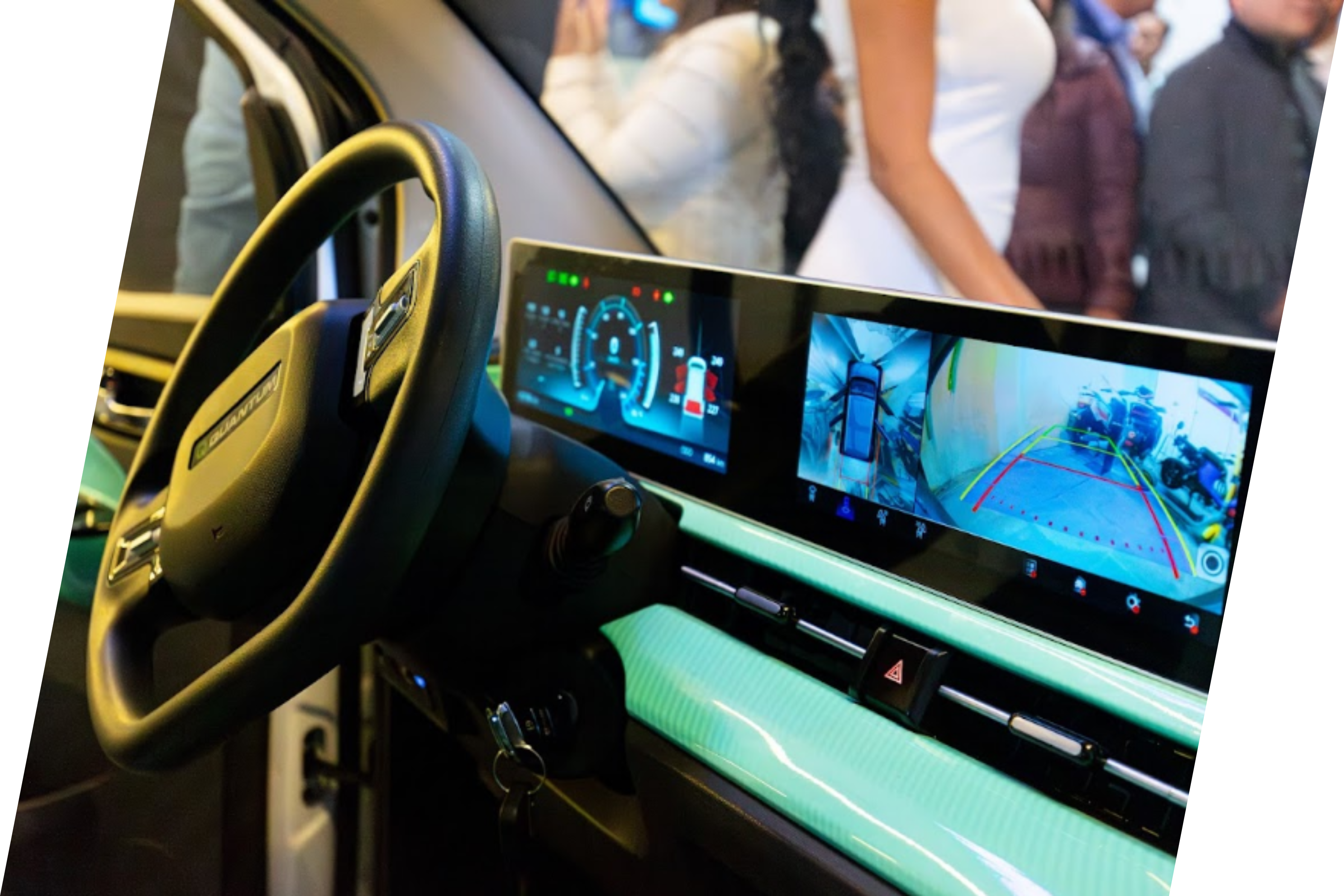 Cabina y tablero digital del Quantum Nexus