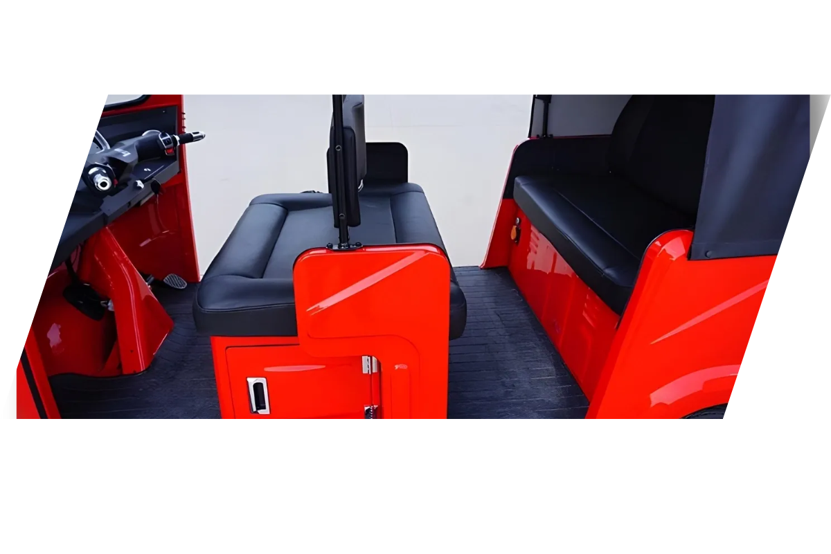 Espacio interior y asientos del Electro Torito